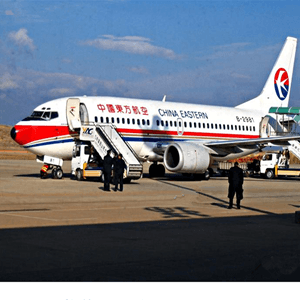 兴义万峰林航空空运航空快运业稳步发展的原因是什么？